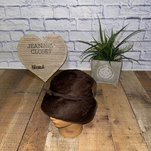 vintage Austrian La Vienne wool hat 
Brown furry main image 4